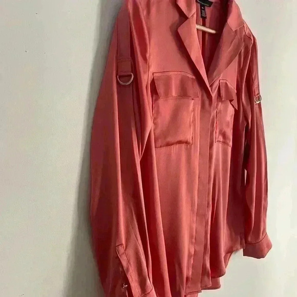 WHBM - Long Sleeve Collar Pocket Shirt - Picture 4 of 6